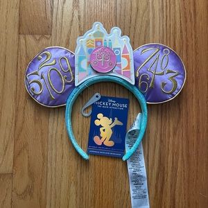 BRAND NEW with Tags Disney Mickey Mouse The Main Attraction Ear Headband